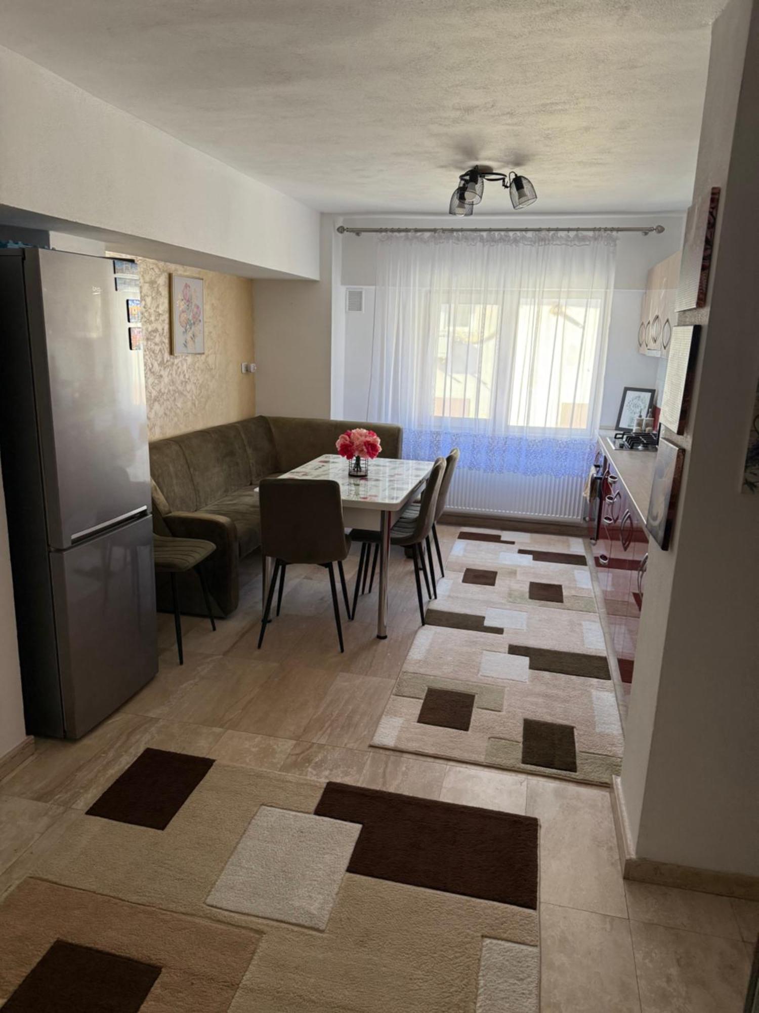 Apartament Cozy Dragasani Exterior foto